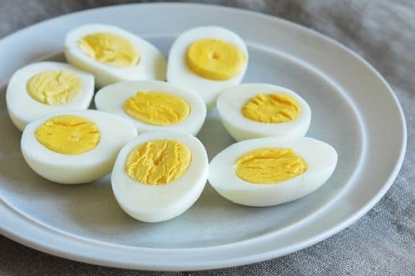 how long do hard boiled eggs last unrefrigerated